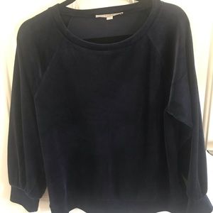 Women’s velvet sweatshirt with balloon sleeves